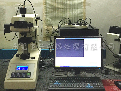 显微维氏硬度计